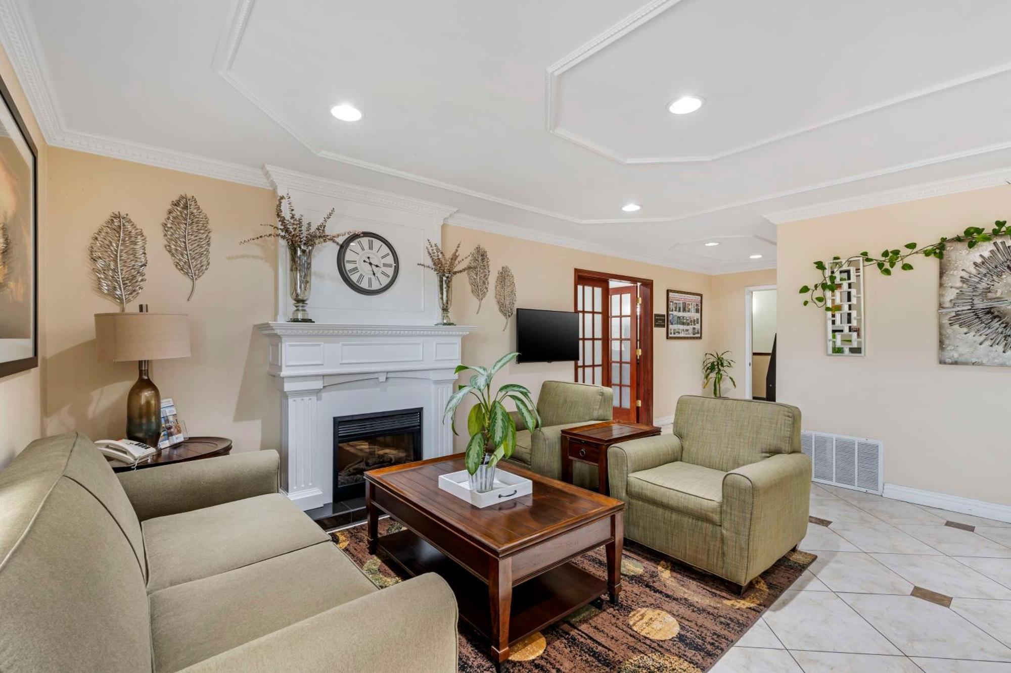 Best Western Pineywoods Inn Atlanta Extérieur photo