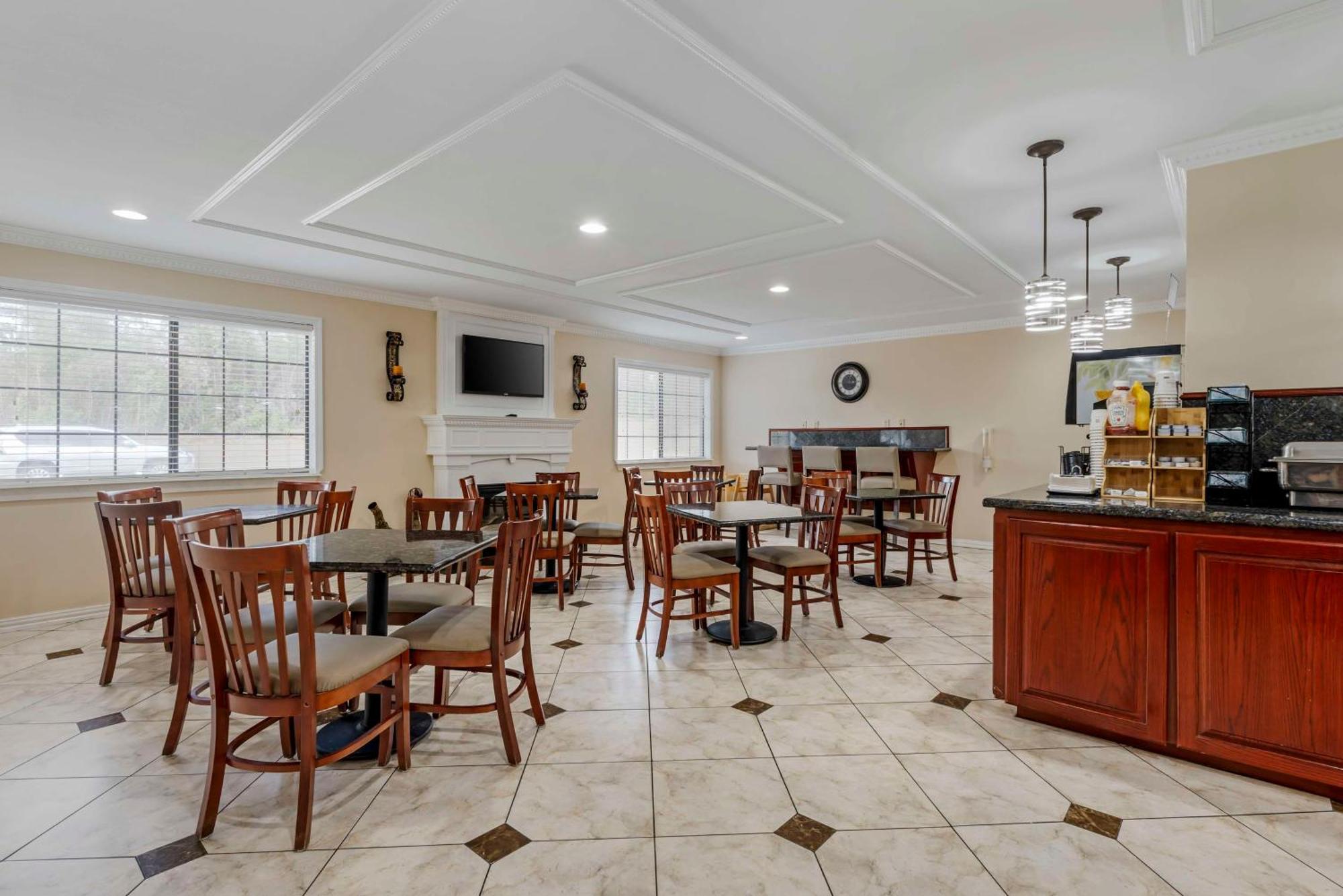 Best Western Pineywoods Inn Atlanta Extérieur photo